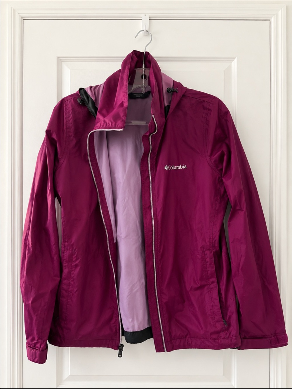 Columbia Women’s Magenta Hooded Lightweight Jacket